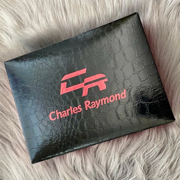 Charles Raymond His and Hers Watch Set - Picture 7 of 7